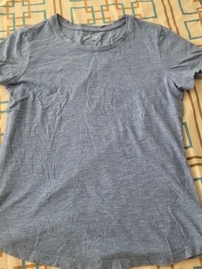 Eddie Bauer Womens Light Blue T-shirt Size Medium